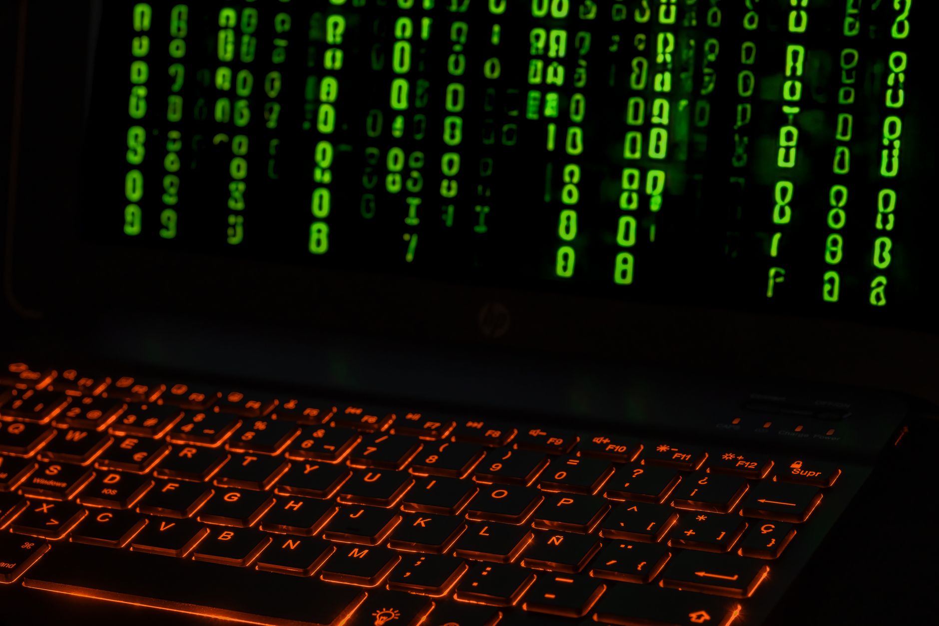 Meta cierra el grifo open-source justo cuando la IA destroza el empleo de programador